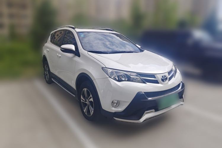 Used Toyota RAV4 2015 2.0L CVT Two-Wheel Drive Fashion Edition Exterior 2