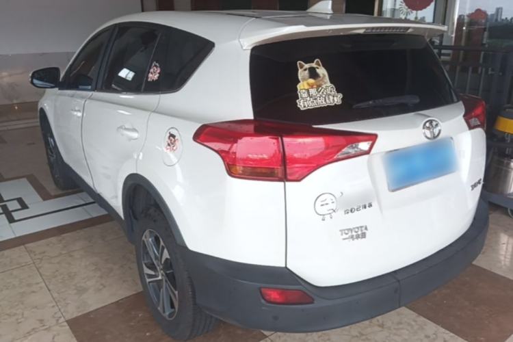 Used Toyota RAV4 2015 2.0L CVT Two-Wheel Drive Fashion Edition Exterior 2