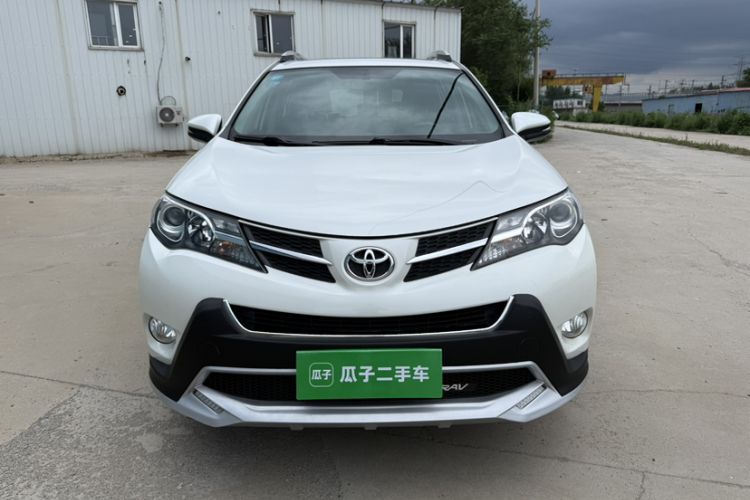 Used Toyota RAV4 2015 2.0L CVT Two-Wheel Drive Fashion Edition Exterior 3