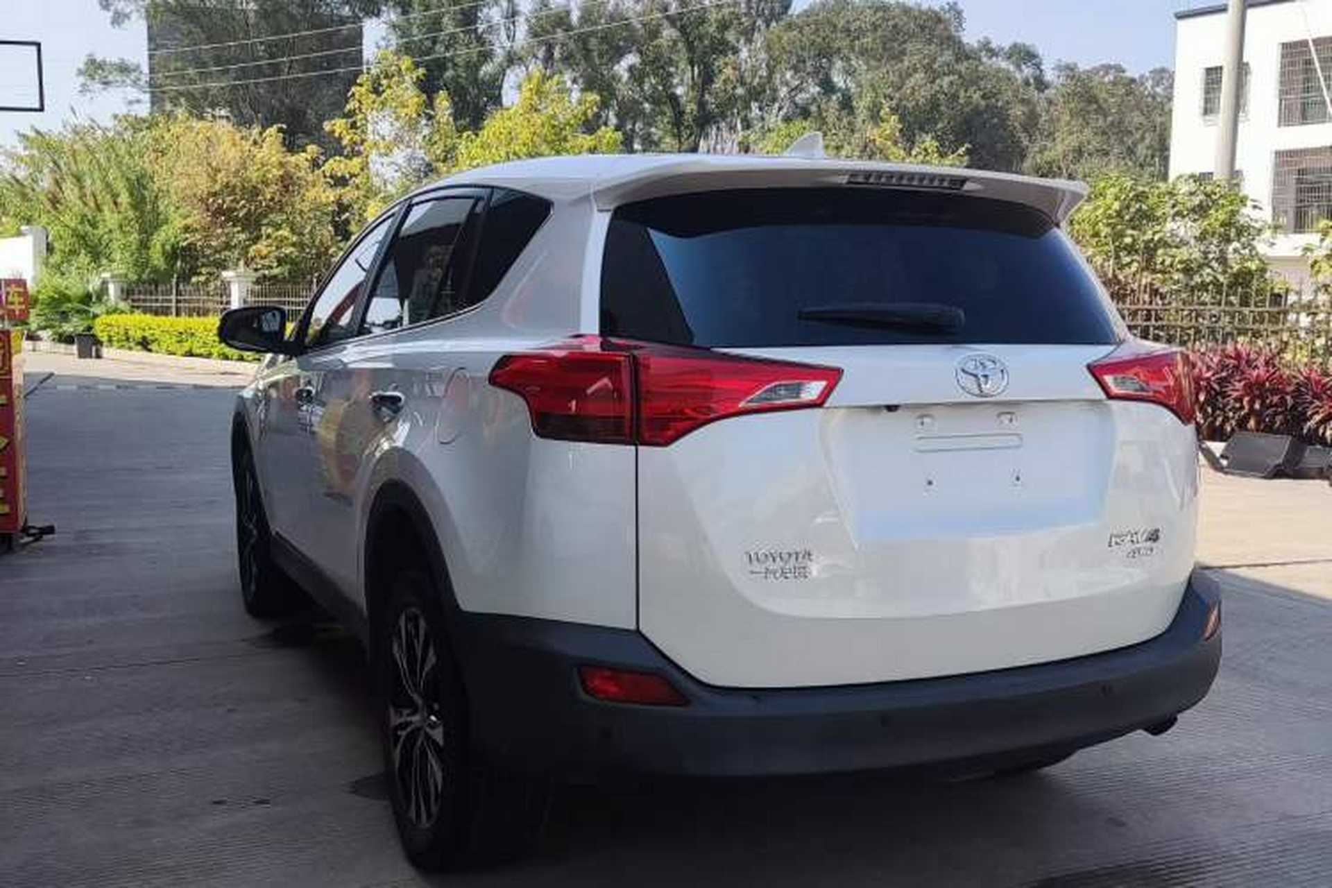 Used Toyota RAV4 2015 2.5L Automatic 4x4 Elite Edition Exterior 3