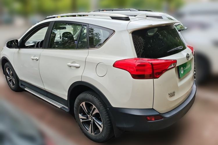 Used Toyota RAV4 2015 2.0L CVT Two-Wheel Drive Fashion Edition Exterior 3
