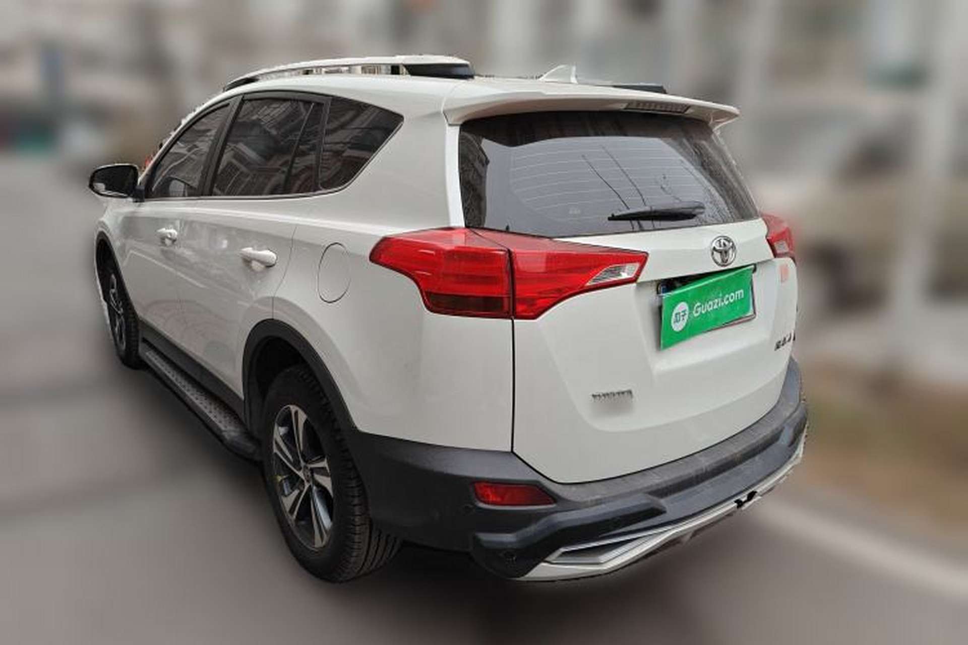 Used Toyota RAV4 2015 2.0L CVT Two-Wheel Drive Urban Edition Exterior 3