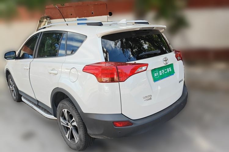 Used Toyota RAV4 2015 2.0L CVT Two-Wheel Drive Fashion Edition Exterior 3