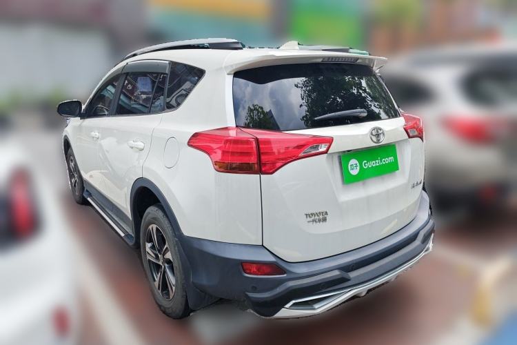 Used Toyota RAV4 2015 2.0L CVT Two-Wheel Drive Fashion Edition Exterior 3
