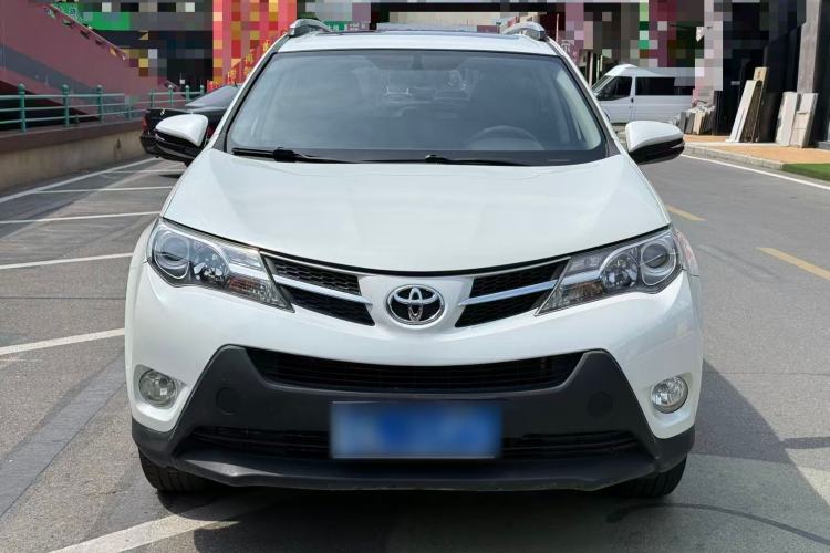 Used Toyota RAV4 2015 2.0L CVT Two-Wheel Drive Fashion Edition Exterior 3