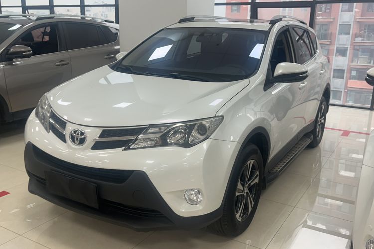 Used Toyota RAV4 2015 2.0L CVT Two-Wheel Drive Fashion Edition Exterior 4