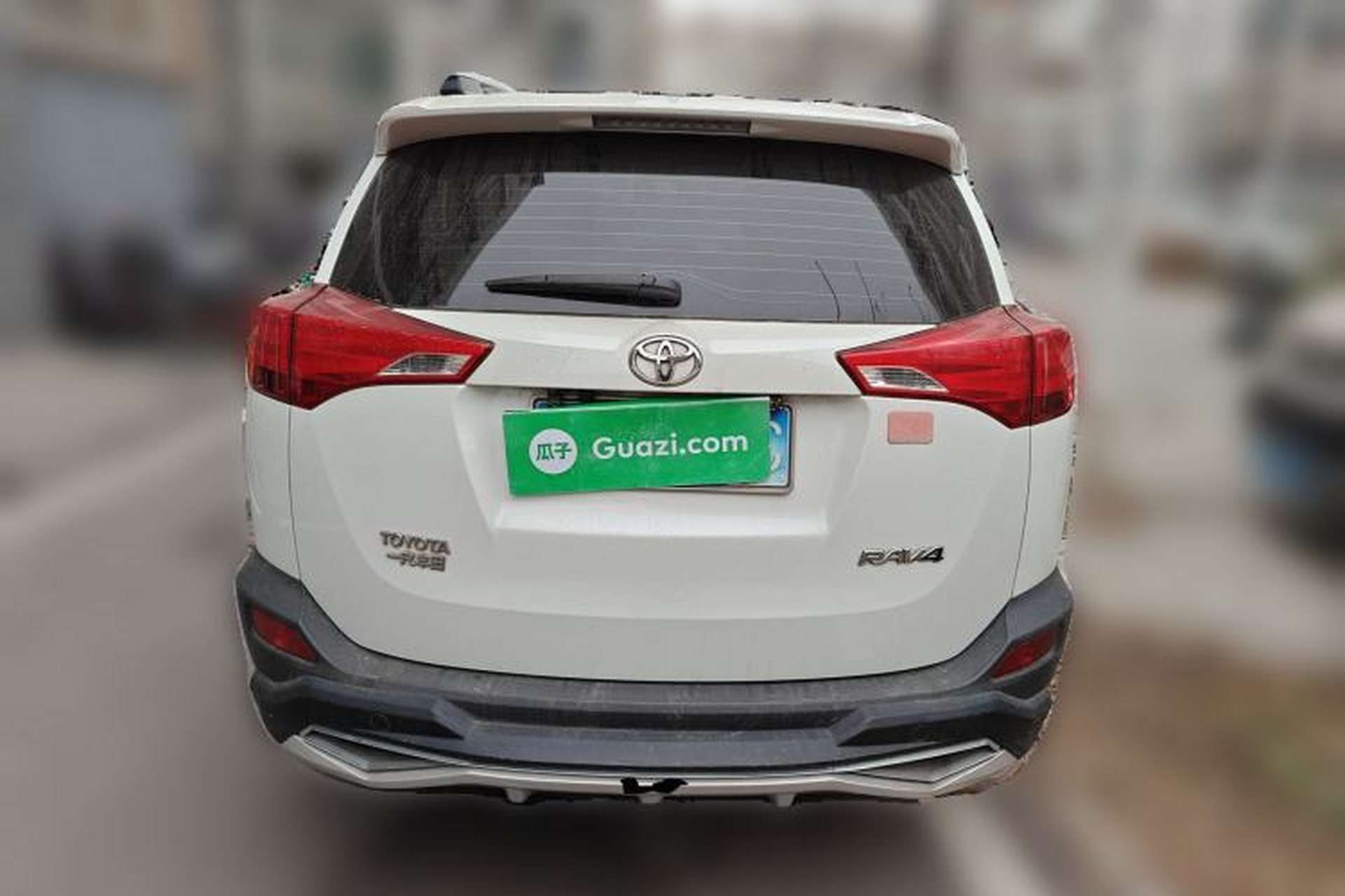 Used Toyota RAV4 2015 2.0L CVT Two-Wheel Drive Urban Edition Exterior 4