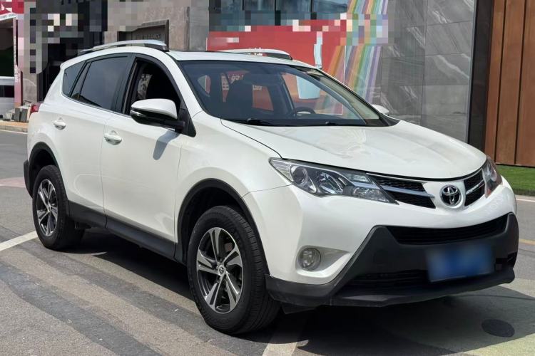 Used Toyota RAV4 2015 2.0L CVT Two-Wheel Drive Fashion Edition Exterior 4