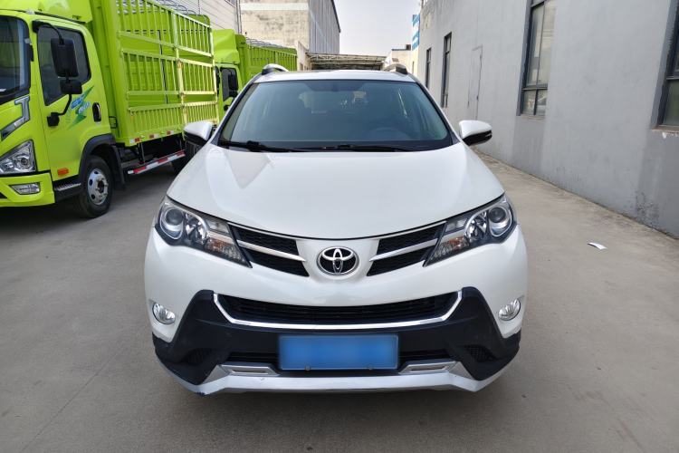 Used Toyota RAV4 2015 2.0L CVT Two-Wheel Drive Fashion Edition Exterior 5