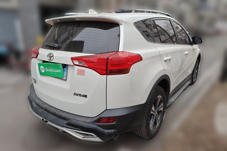 Used Toyota RAV4 2015 2.0L CVT Two-Wheel Drive Urban Edition Exterior 5