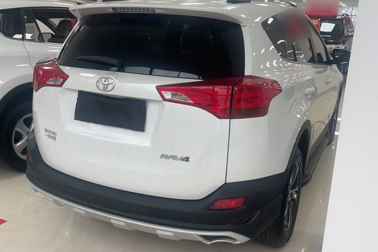 Used Toyota RAV4 2015 2.0L CVT Two-Wheel Drive Fashion Edition Exterior 6