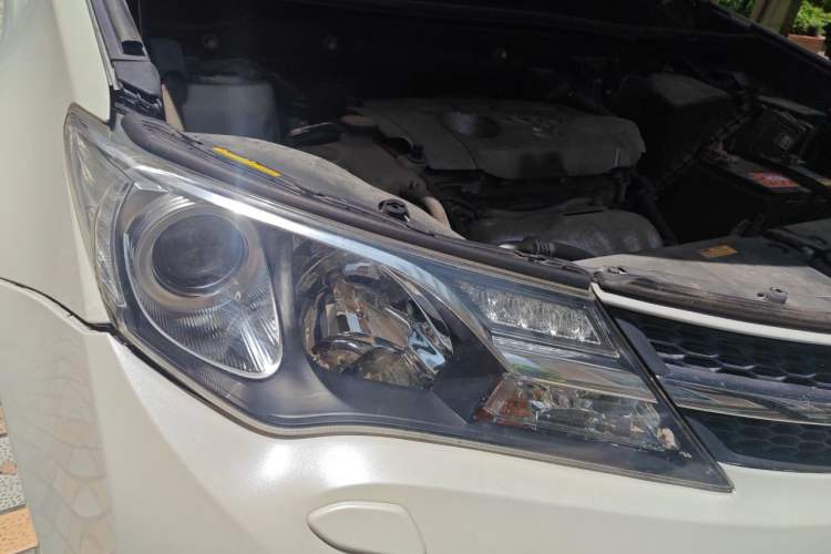 Used Toyota RAV4 2015 2.5L Automatic 4x4 Elite Edition Exterior 6