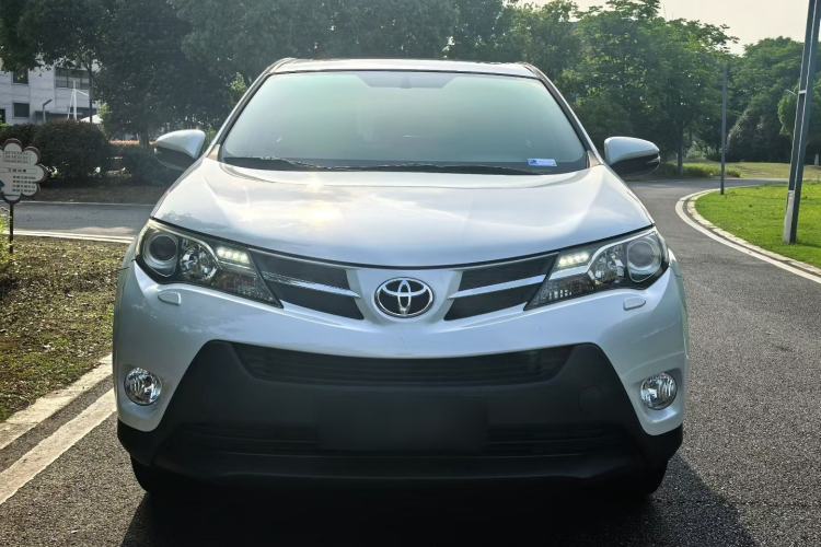 Used Toyota RAV4 2015 2.5L Automatic 4x4 Elite Edition Exterior 6