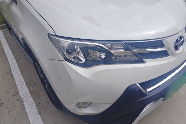 Used Toyota RAV4 2015 2.0L CVT Two-Wheel Drive Fashion Edition Exterior 6