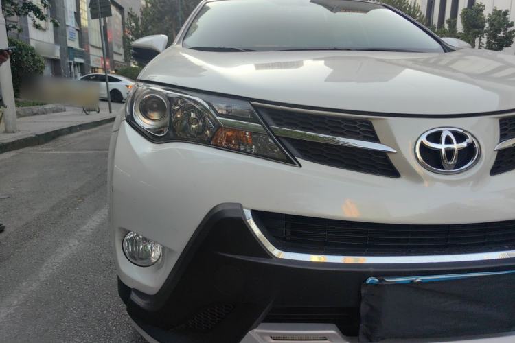 Used Toyota RAV4 2015 2.0L CVT Four-Wheel Drive New Edition Exterior 6