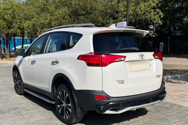 Used Toyota RAV4 2015 2.5L Automatic 4x4 Elite Edition Exterior 7