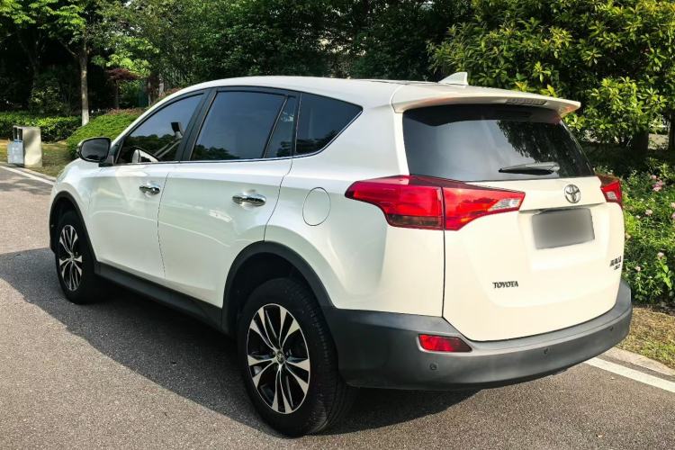 Used Toyota RAV4 2015 2.5L Automatic 4x4 Elite Edition Exterior 7