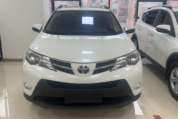 Used Toyota RAV4 2015 2.0L CVT Two-Wheel Drive Fashion Edition Exterior 8