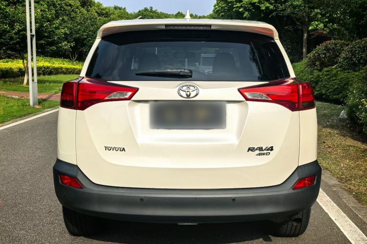 Used Toyota RAV4 2015 2.5L Automatic 4x4 Elite Edition Exterior 8