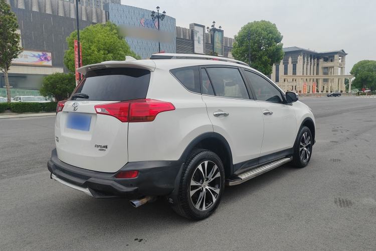Used Toyota RAV4 2015 2.5L Automatic 4x4 Elite Edition Exterior 9