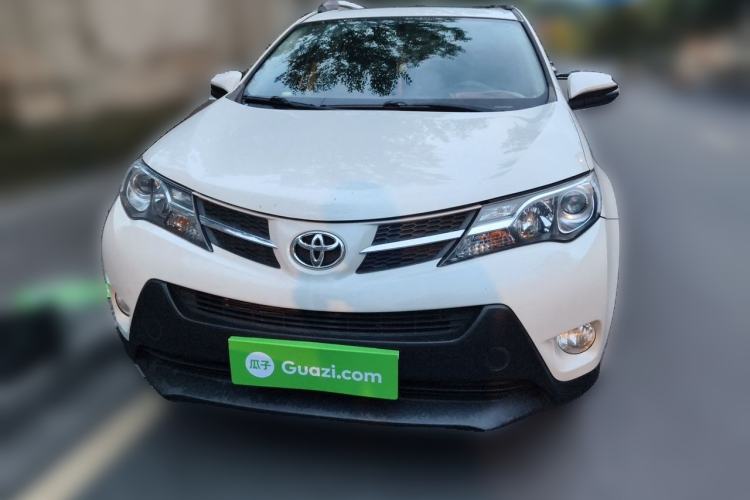 Used Toyota RAV4 2015 2.0L CVT Two-Wheel Drive Fashion Edition Front