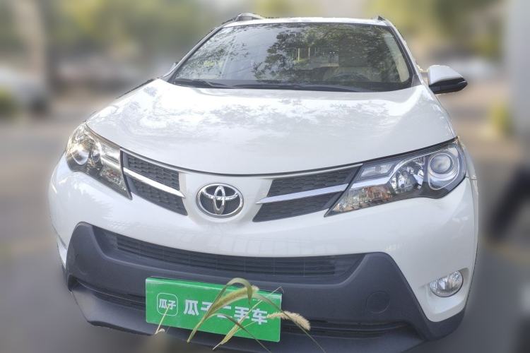 Used Toyota RAV4 2015 2.0L CVT Two-Wheel Drive Fashion Edition Front