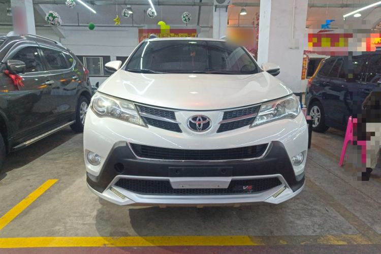Used Toyota RAV4 2015 2.0L CVT Two-Wheel Drive Fashion Edition Front