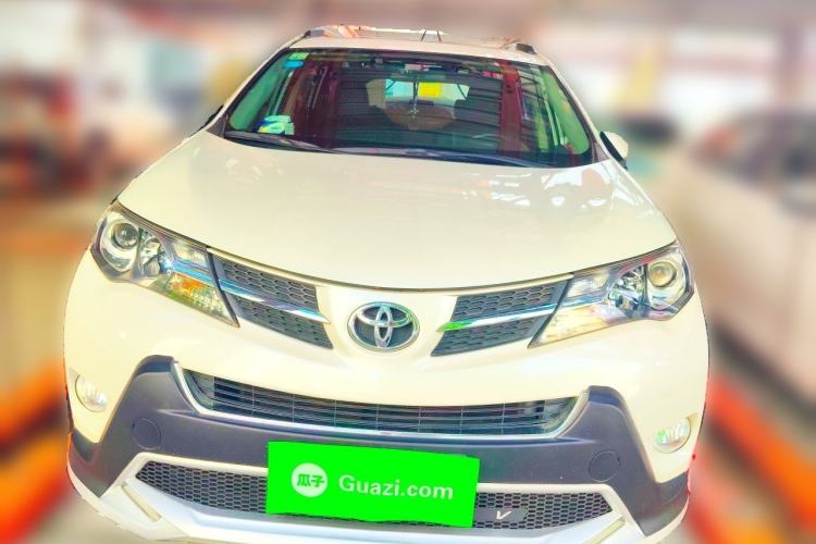 Used Toyota RAV4 2015 2.0L CVT Two-Wheel Drive Fashion Edition Front