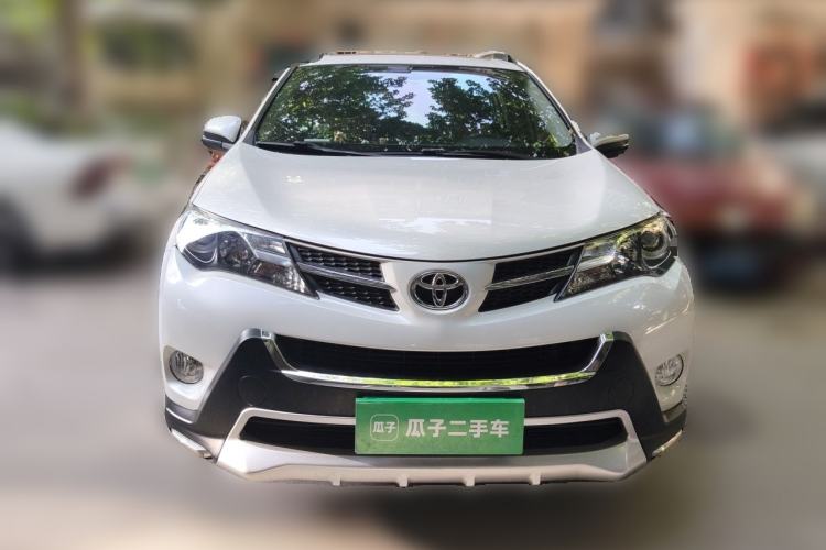 Used Toyota RAV4 2015 2.0L CVT Two-Wheel Drive Fashion Edition Front