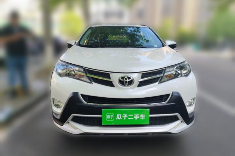 Used Toyota RAV4 2015 2.0L CVT Two-Wheel Drive Fashion Edition Front