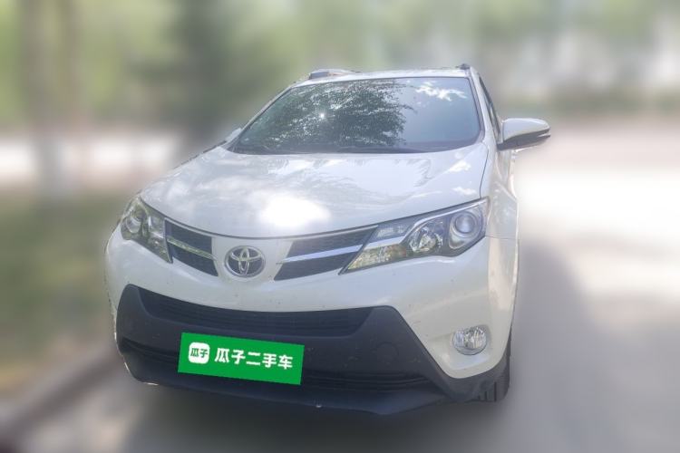 Used Toyota RAV4 2015 2.0L CVT Two-Wheel Drive Fashion Edition Front