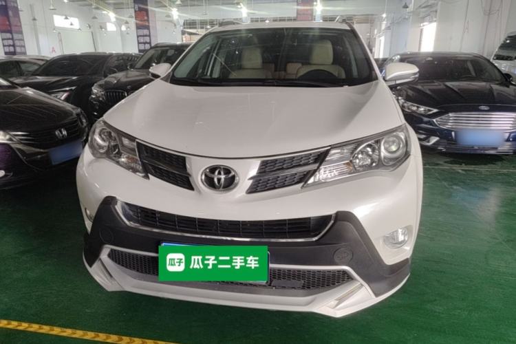 Used Toyota RAV4 2015 2.0L CVT Two-Wheel Drive Fashion Edition Front