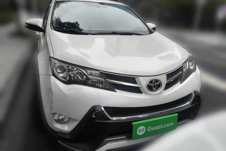 Used Toyota RAV4 2015 2.0L CVT Two-Wheel Drive Urban Edition Front
