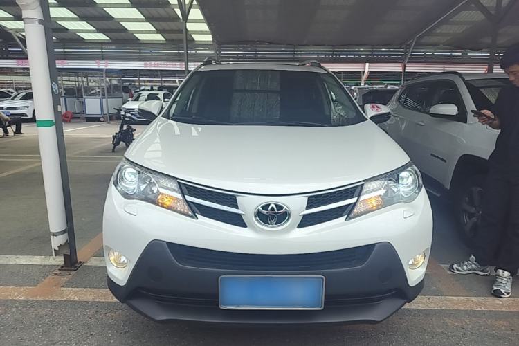 Used Toyota RAV4 2015 2.5L Automatic 4x4 Elite Edition Front