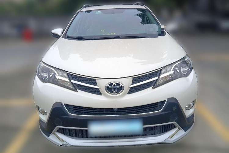 Used Toyota RAV4 2015 2.0L Manual Two-Wheel Drive Urban Edition Front