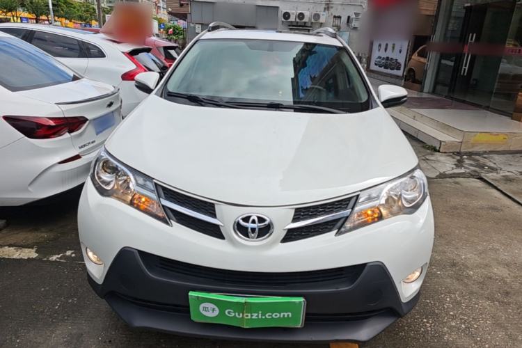 Used Toyota RAV4 2015 2.0L CVT Two-Wheel Drive Fashion Edition Front