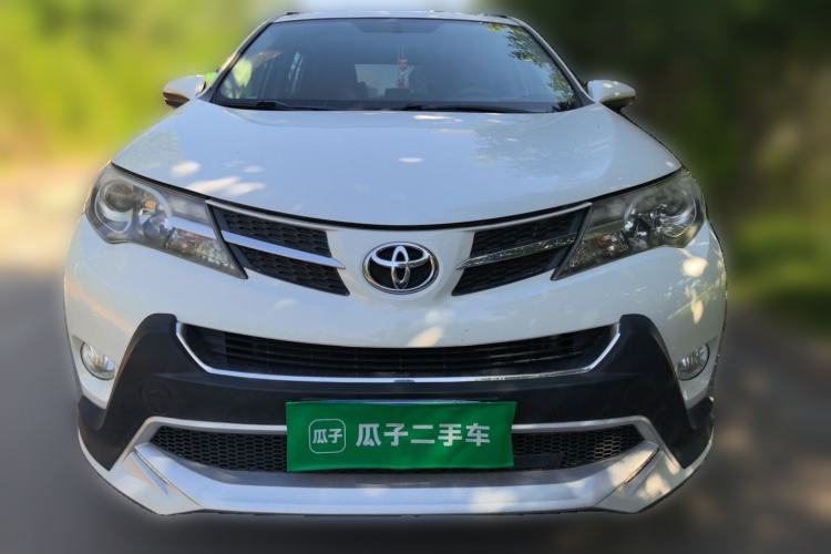 Used Toyota RAV4 2015 2.0L CVT Two-Wheel Drive Fashion Edition Front