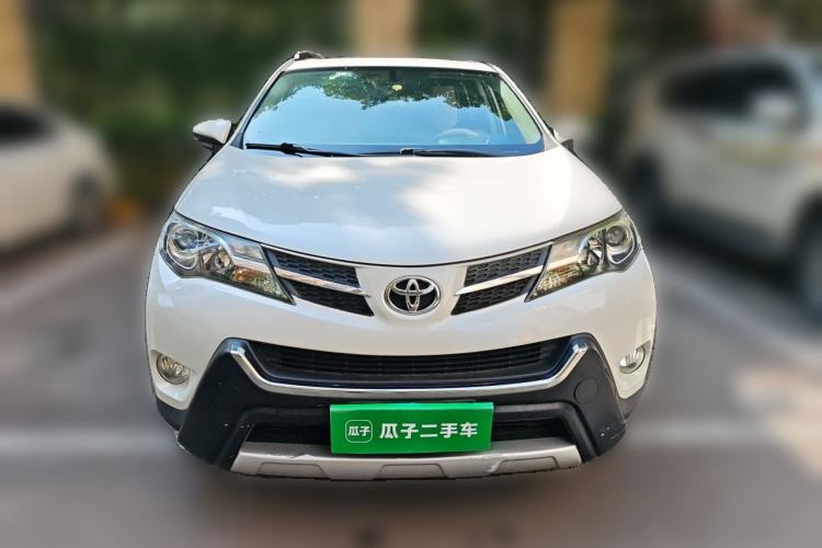 Used Toyota RAV4 2015 2.0L CVT Two-Wheel Drive Fashion Edition Front