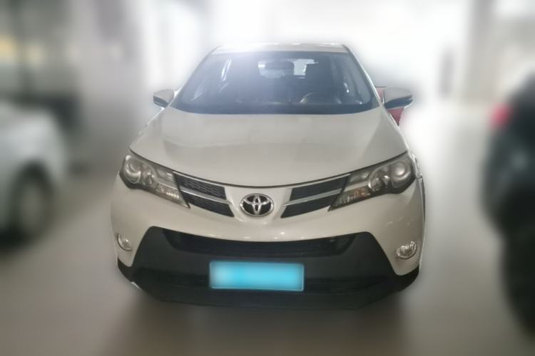 Used Toyota RAV4 2015 2.0L CVT Two-Wheel Drive Fashion Edition Front
