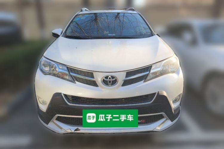 Used Toyota RAV4 2015 2.0L CVT Two-Wheel Drive Fashion Edition Front