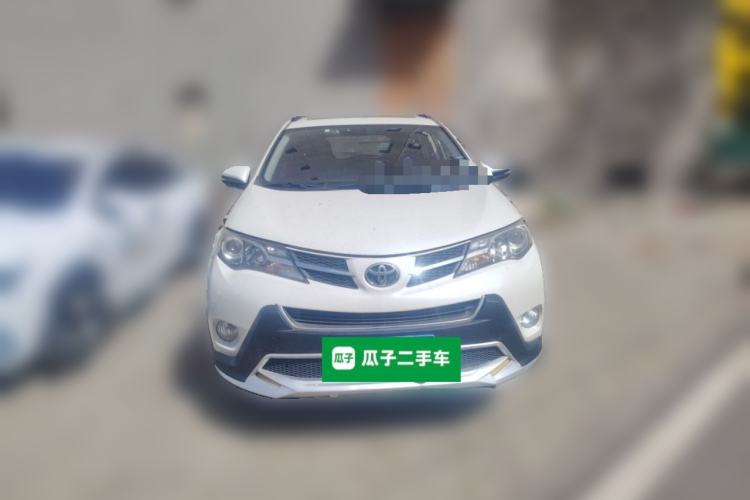 Used Toyota RAV4 2015 2.0L CVT Two-Wheel Drive Fashion Edition Front