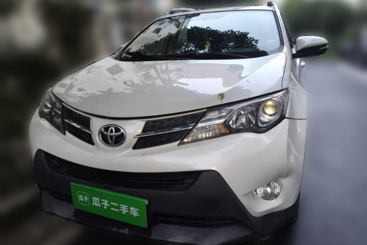 Used Toyota RAV4 2015 2.0L CVT Two-Wheel Drive Fashion Edition Front