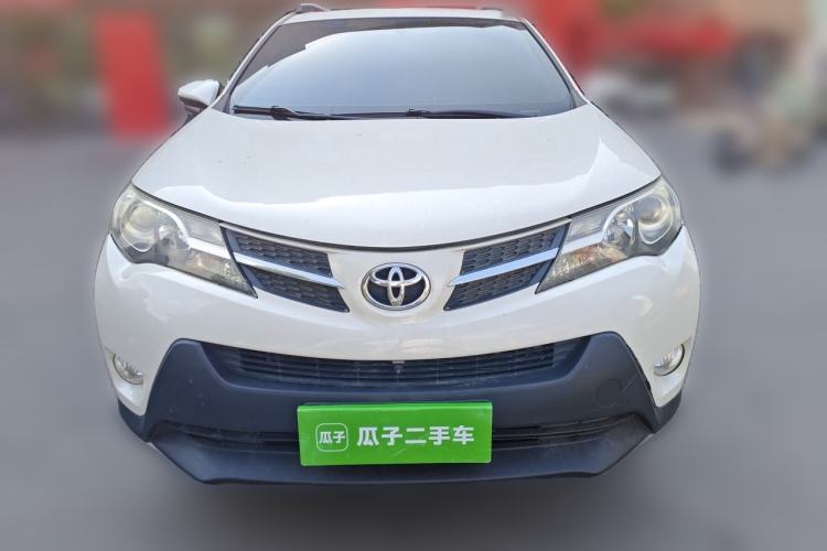 Used Toyota RAV4 2015 2.0L CVT Two-Wheel Drive Fashion Edition Front