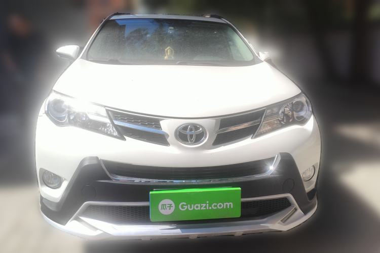 Used Toyota RAV4 2015 2.0L CVT Two-Wheel Drive Fashion Edition Front