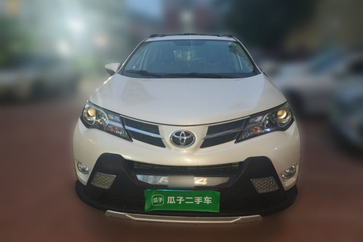 Used Toyota RAV4 2015 2.0L CVT Two-Wheel Drive Fashion Edition Front