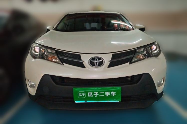 Used Toyota RAV4 2015 2.0L CVT Two-Wheel Drive Fashion Edition Front