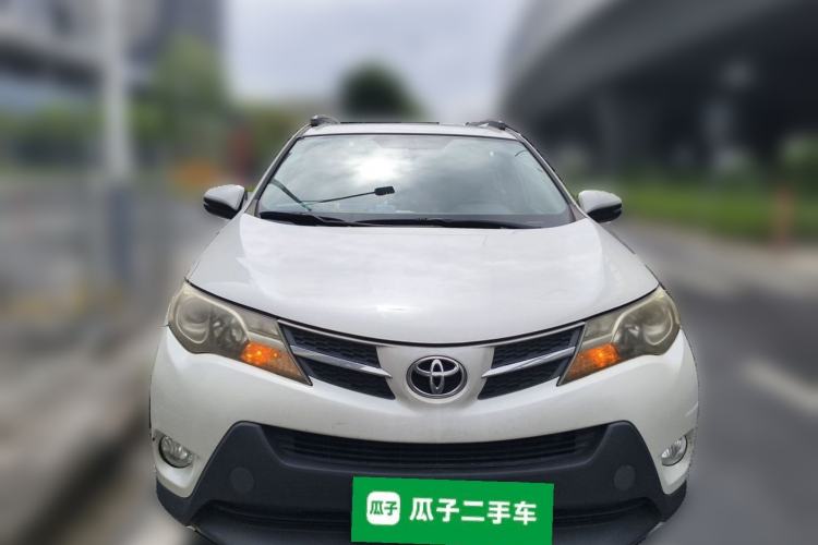 Used Toyota RAV4 2015 2.0L CVT Two-Wheel Drive Fashion Edition Front