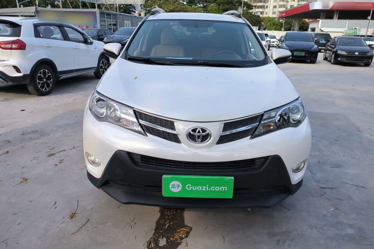 Used Toyota RAV4 2015 2.0L CVT Two-Wheel Drive Urban Edition Front