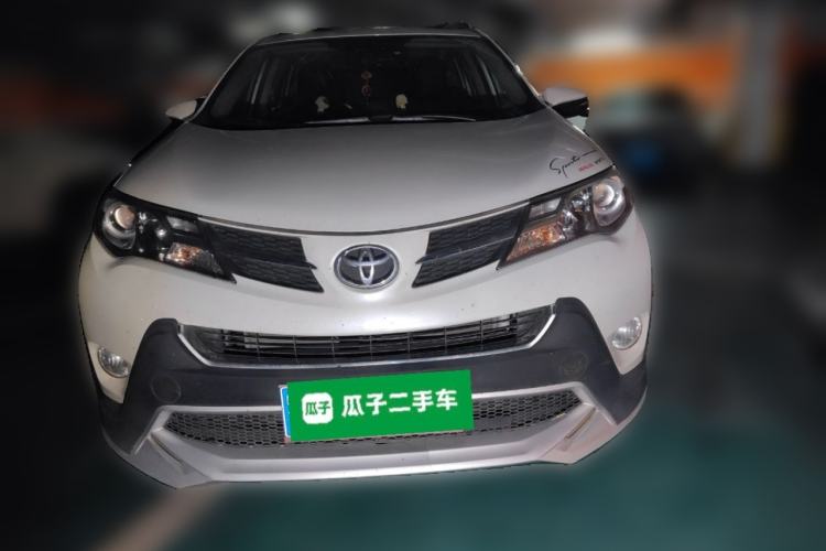 Used Toyota RAV4 2015 2.0L CVT Two-Wheel Drive Fashion Edition Front