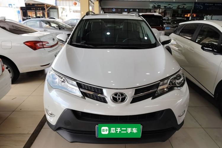 Used Toyota RAV4 2015 2.0L CVT Two-Wheel Drive Fashion Edition Front